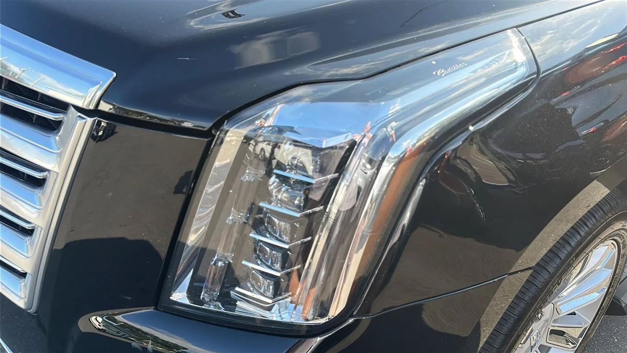 Used 2016 Cadillac Escalade ESV Platinum AWD/4WD image 46
