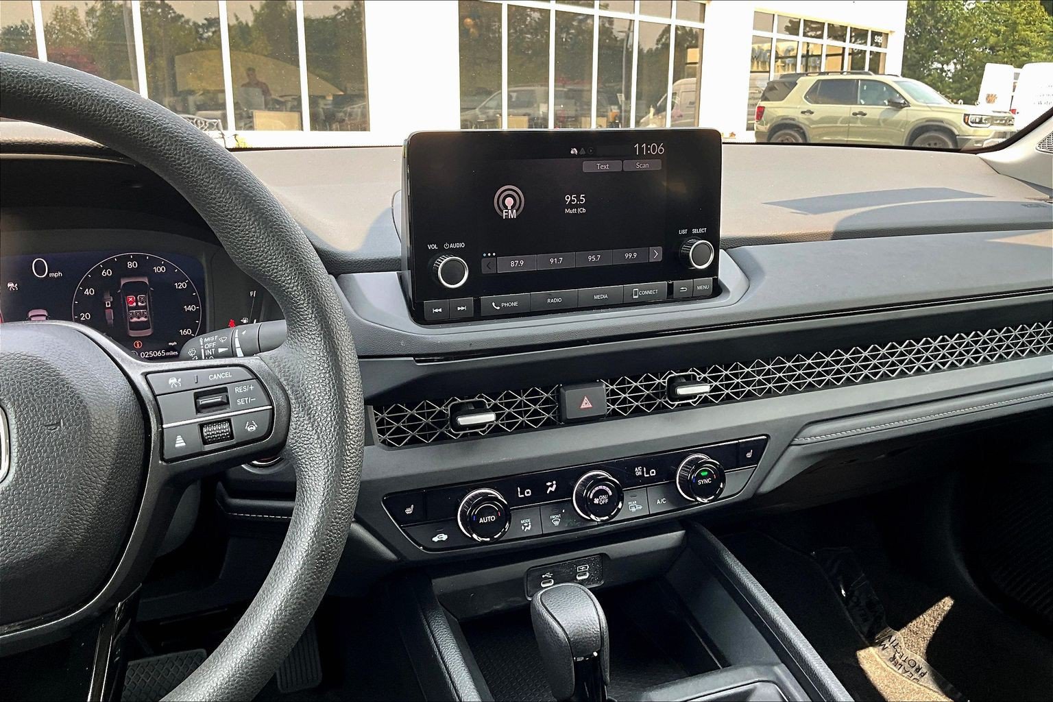 Certified 2023 Honda Accord EX image 6