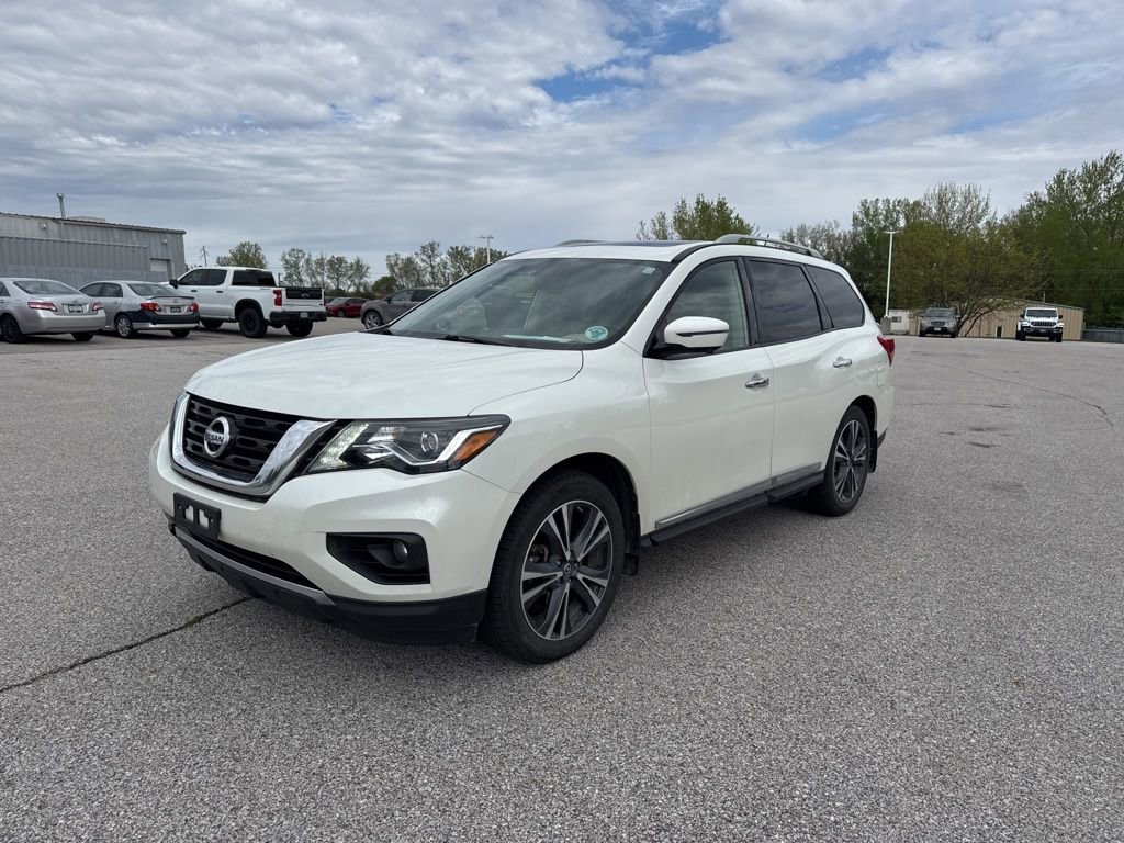 Used 2018 Nissan Pathfinder Platinum AWD/4WD image 2