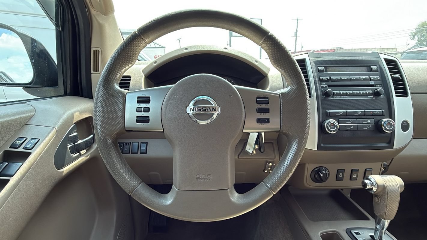 Used 2012 Nissan Frontier SV w/ SV Premium Utility Pkg AWD/4WD image 21