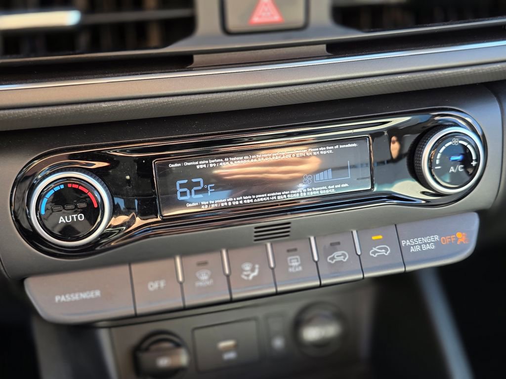Certified 2023 Hyundai Kona SEL w/ Convenience Package image 30