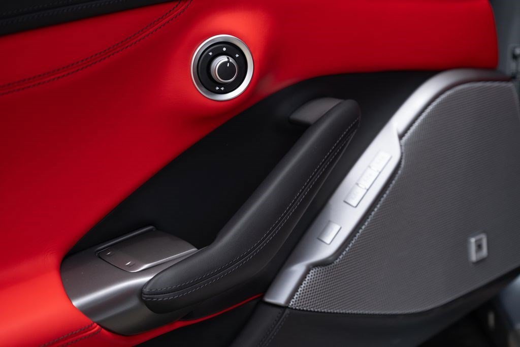 Used 2022 Ferrari Portofino M RWD image 31