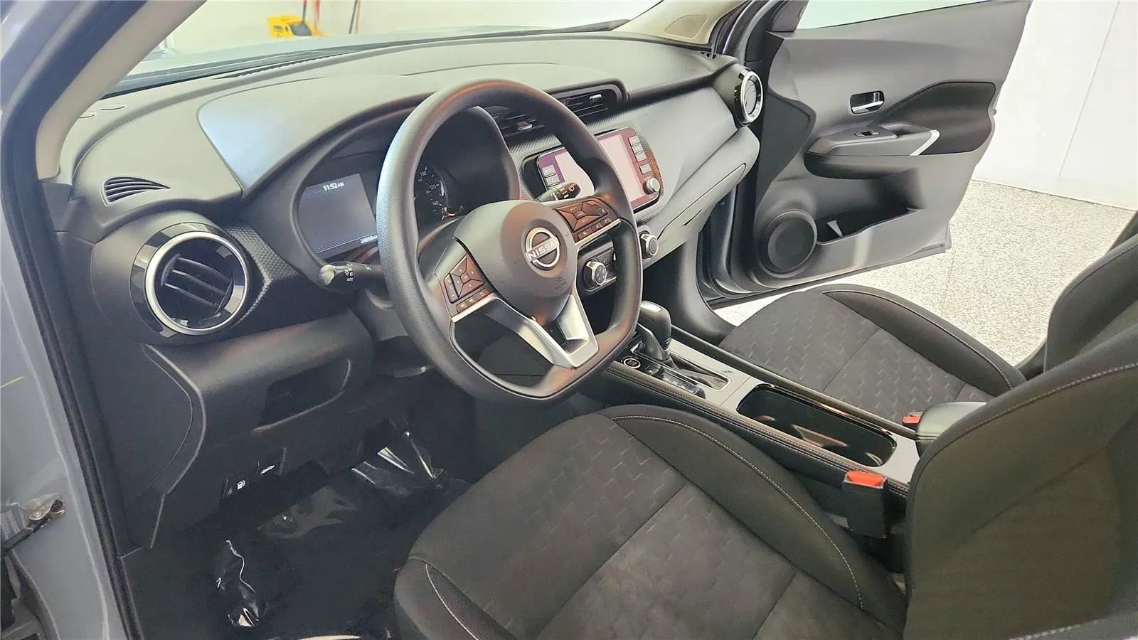 Used 2024 Nissan Kicks SV FWD image 22