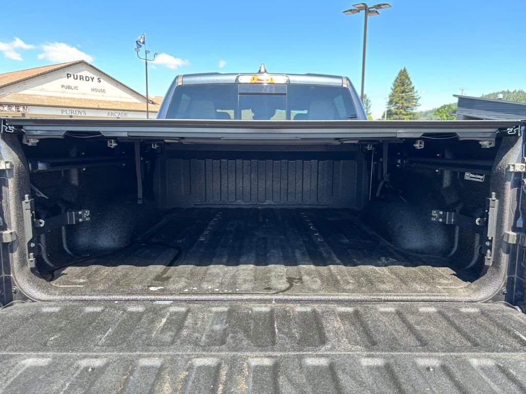 Used 2019 RAM 1500 Laramie AWD/4WD image 22