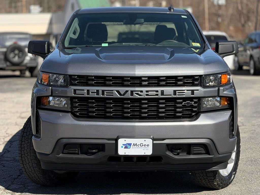 Used 2021 Chevrolet Silverado 1500 Custom w/ LPO, Dark Essentials Package image 2