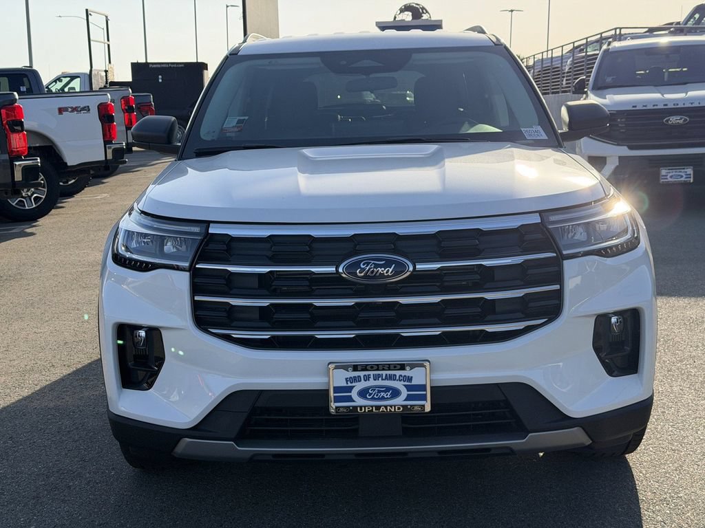 New 2026 Ford Explorer Active w/ Active Comfort Package RWD image 2