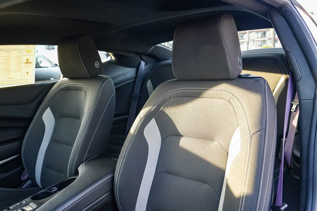 Used 2017 Chevrolet Camaro SS RWD image 27