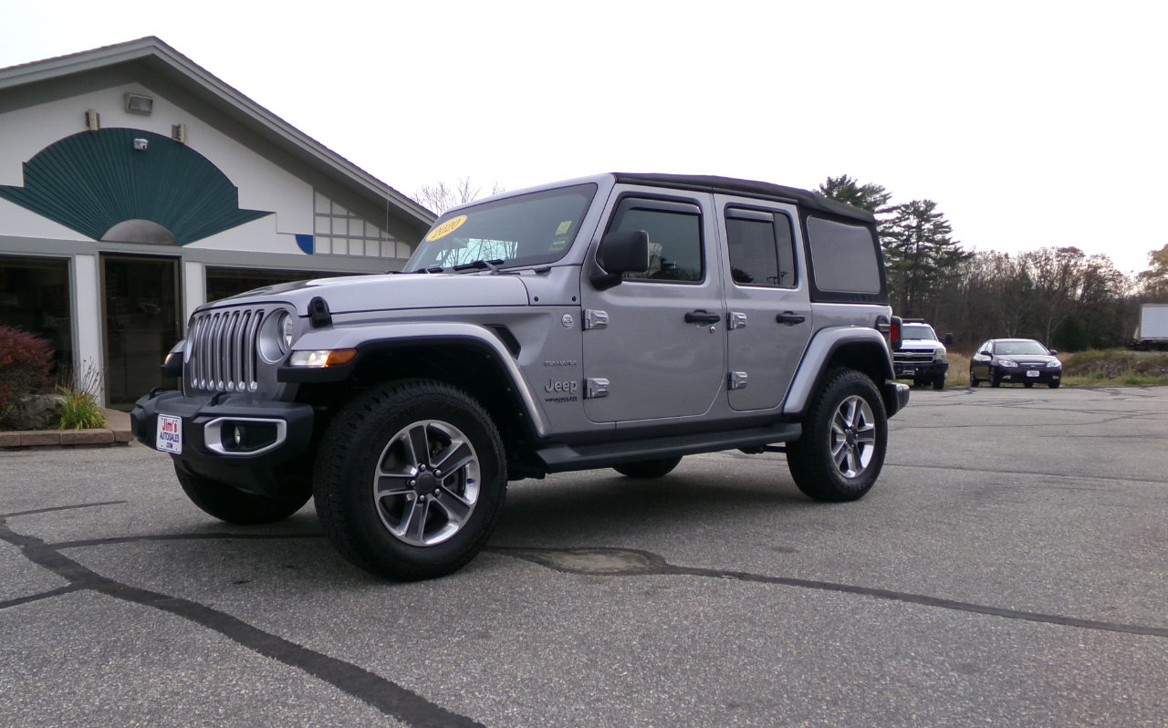 Used 2020 Jeep Wrangler Unlimited Sahara image 2