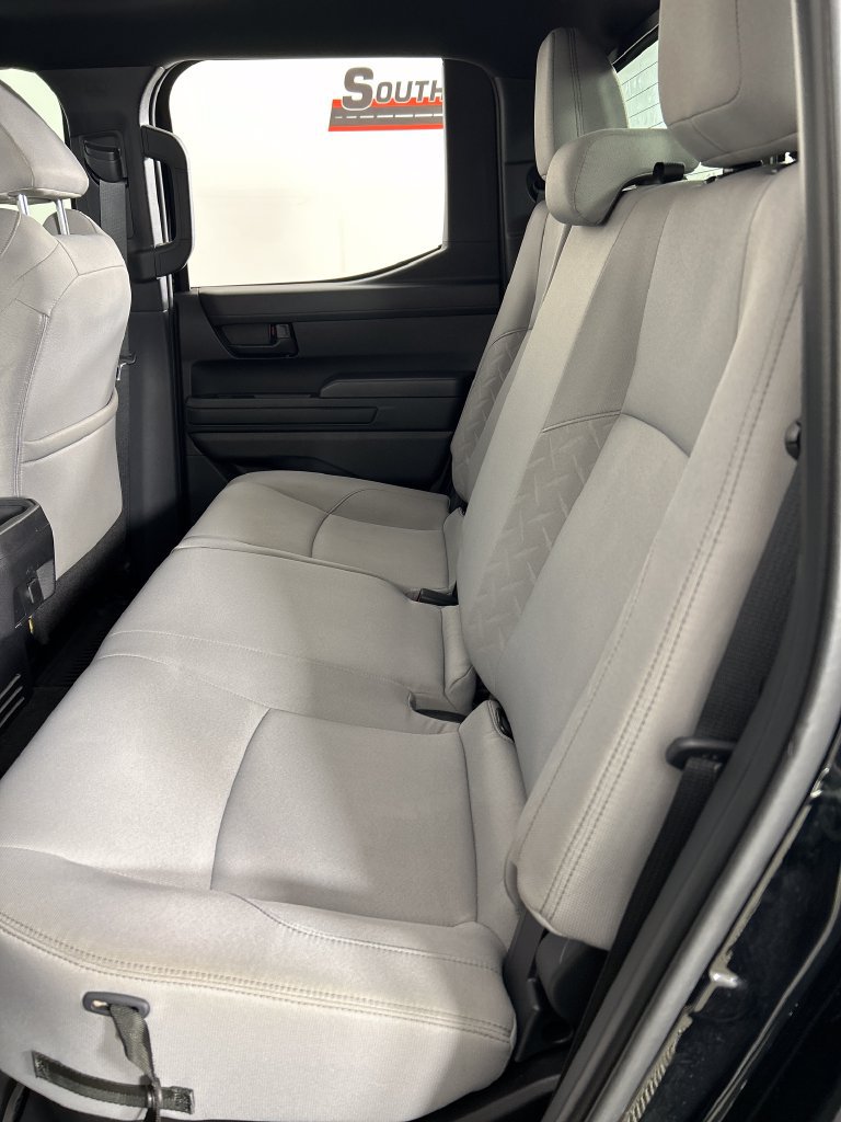 Used 2024 Toyota Tacoma SR5 AWD/4WD image 18