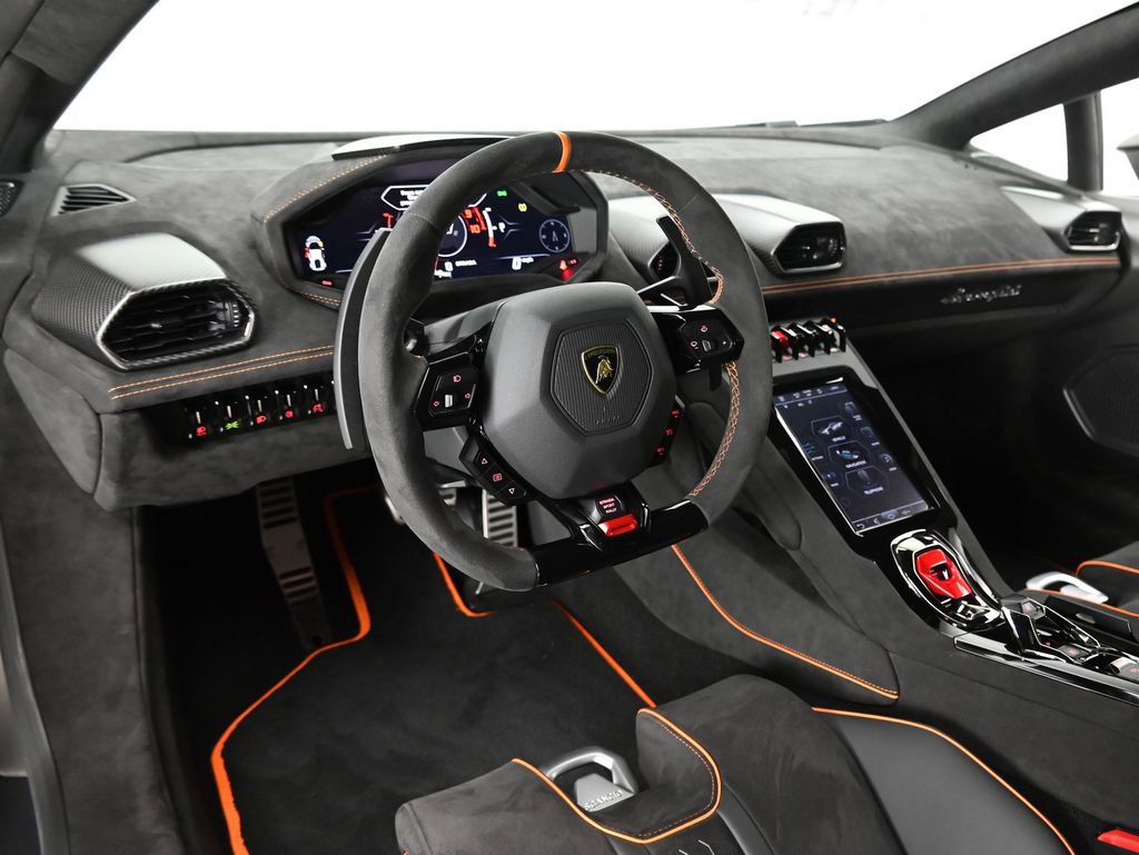 Used 2024 Lamborghini Huracan Sterrato AWD/4WD image 8