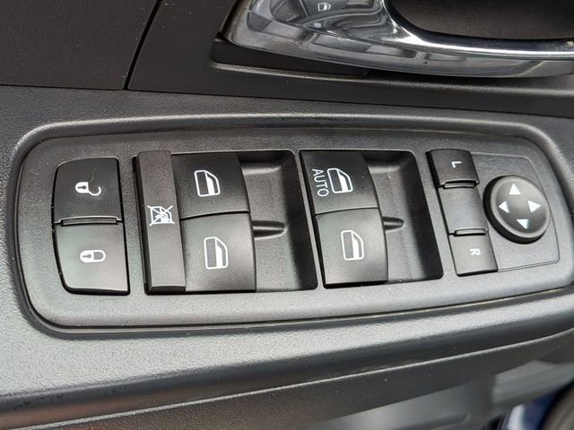 Used 2012 Jeep Liberty Sport w/ Popular Equipment Group AWD/4WD image 15