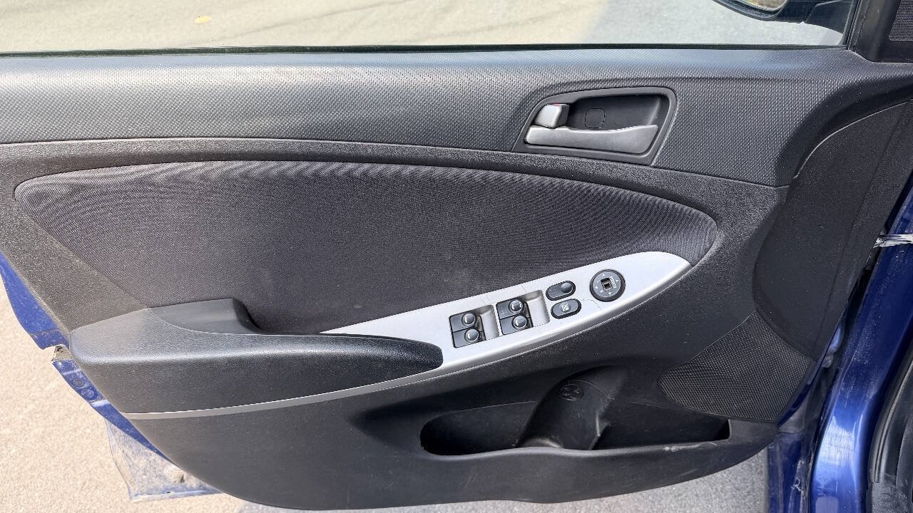 Used 2017 Hyundai Accent SE FWD image 9