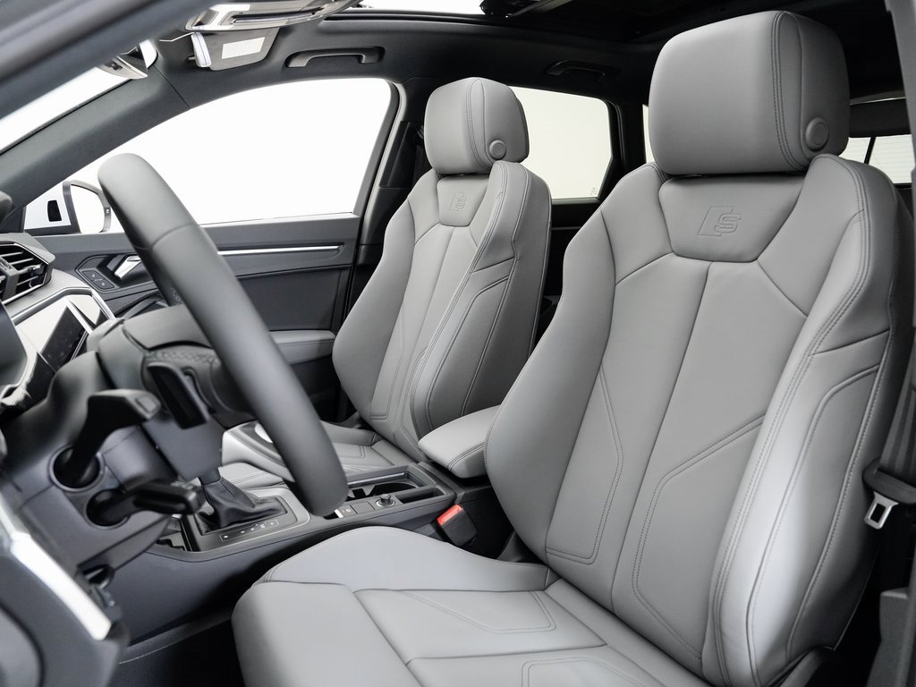 New 2025 Audi Q3 2.0T Premium image 5