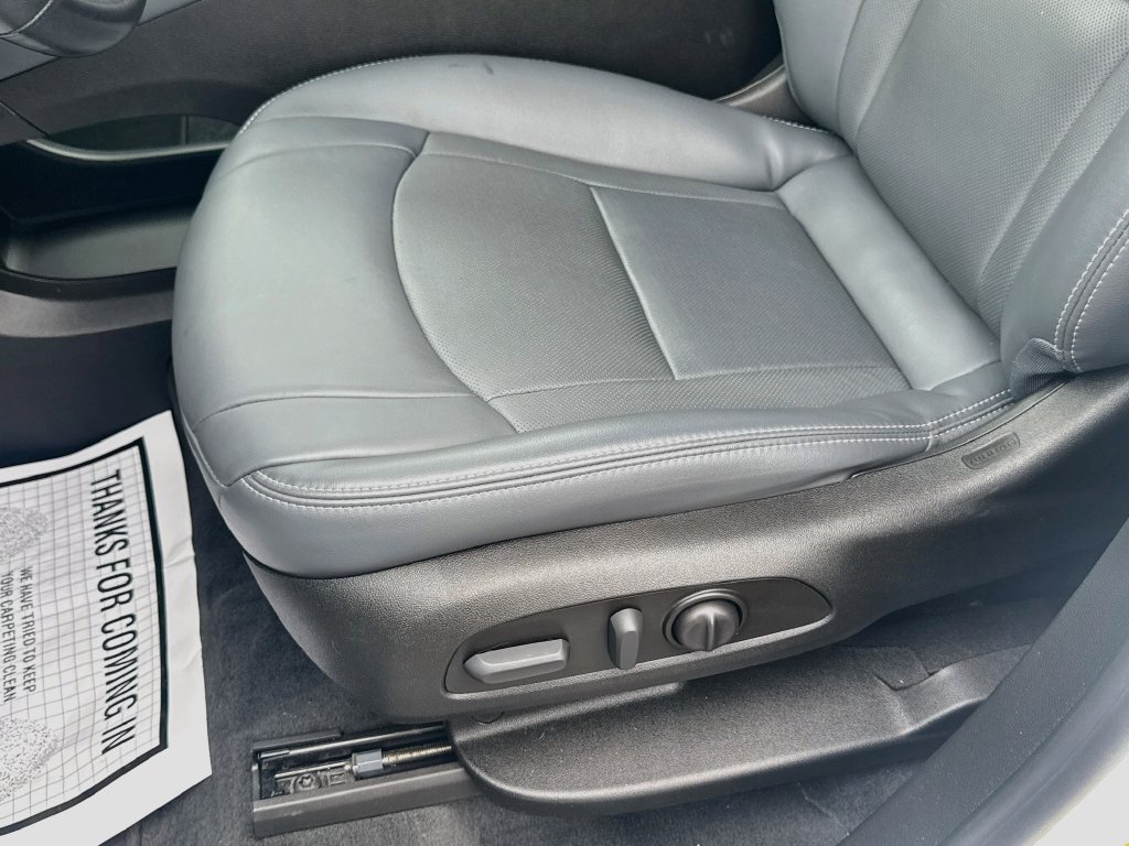 Used 2023 Buick Enclave Essence w/ Experience Buick Package AWD/4WD image 24