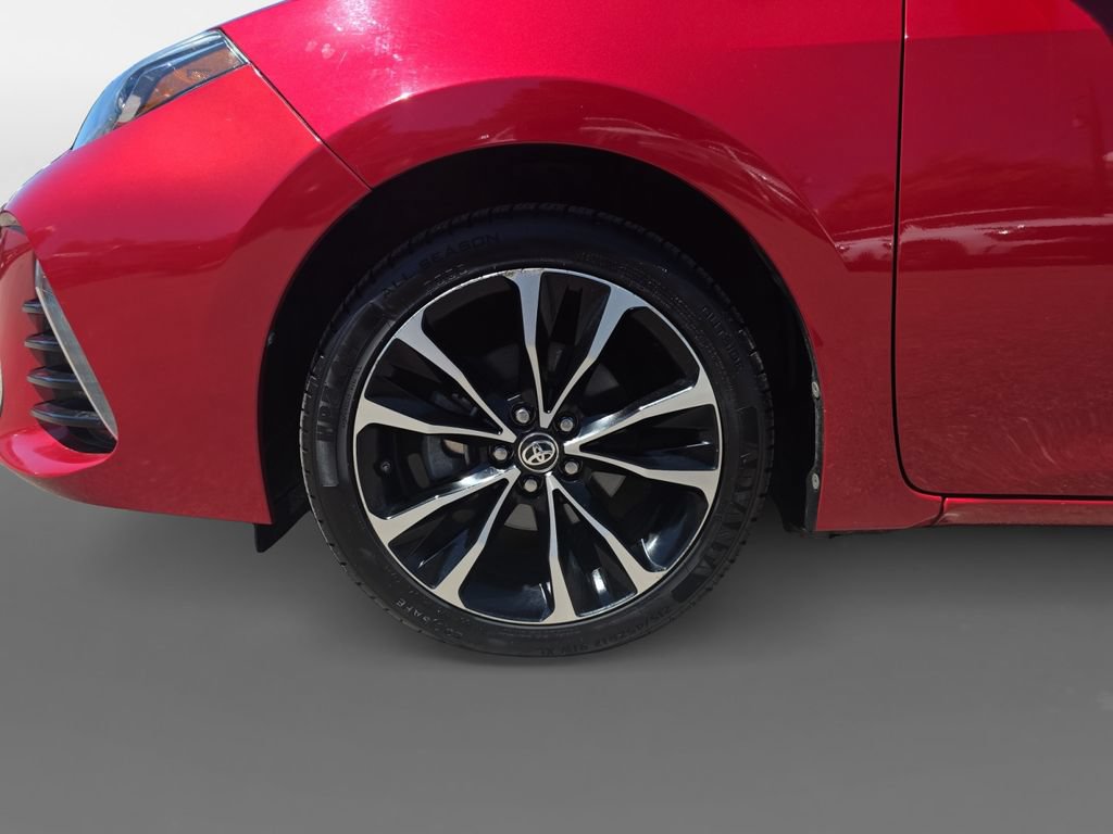 Used 2018 Toyota Corolla SE FWD image 15