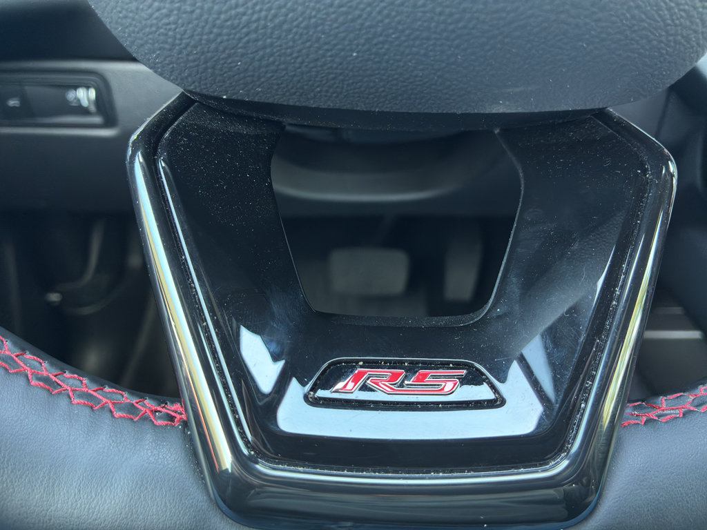 Used 2024 Chevrolet Equinox EV RS FWD image 28