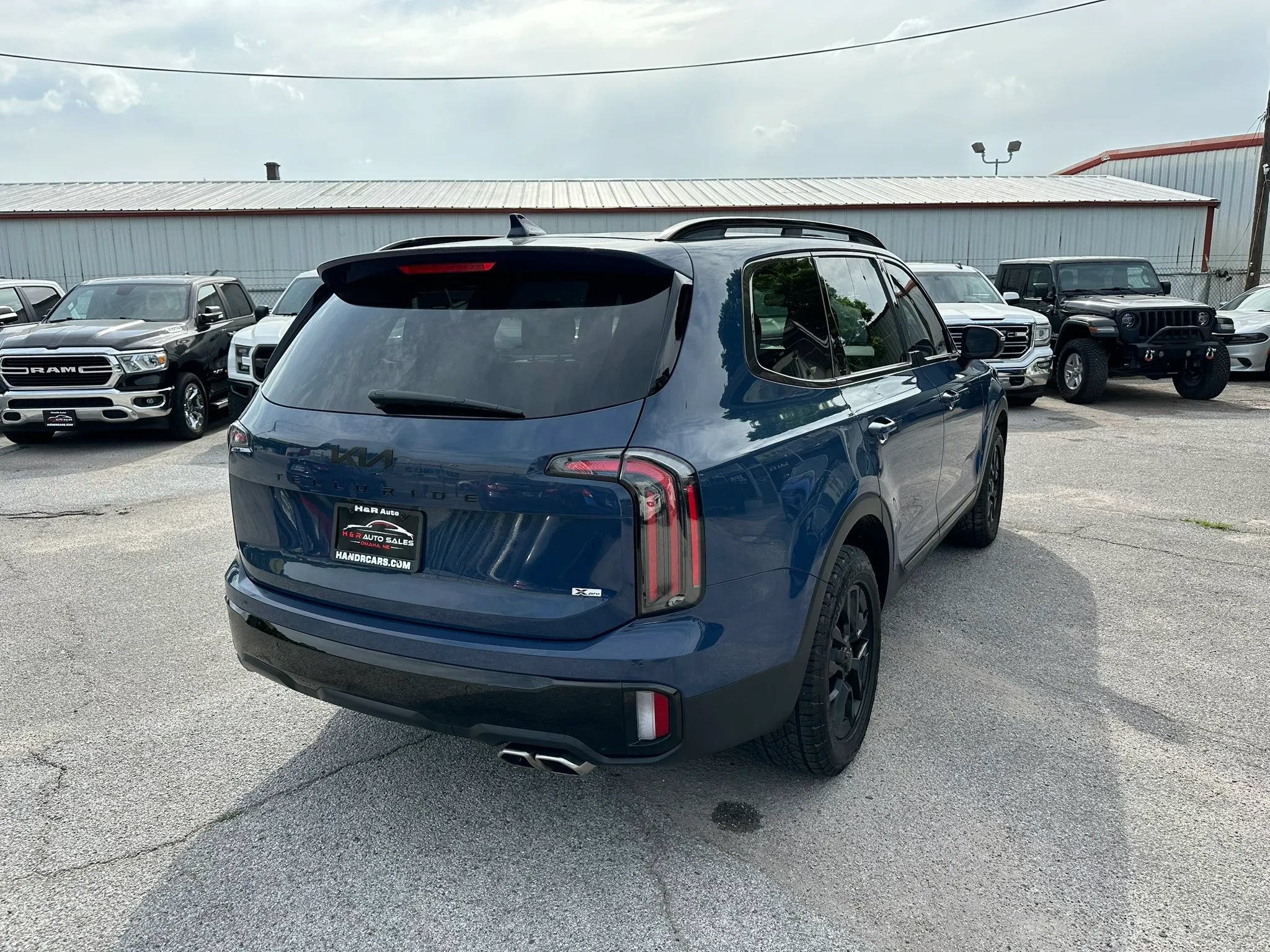Used 2025 Kia Telluride AWD image 5