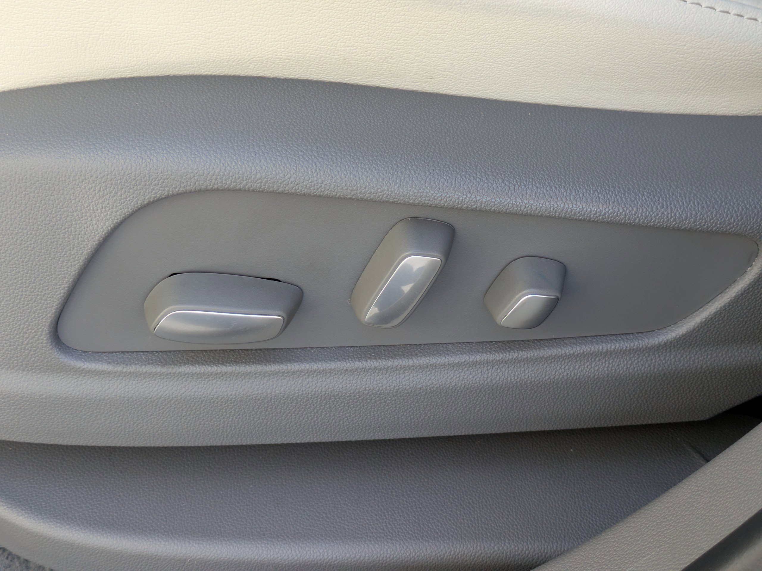 Certified 2022 Cadillac XT5 Premium Luxury image 18