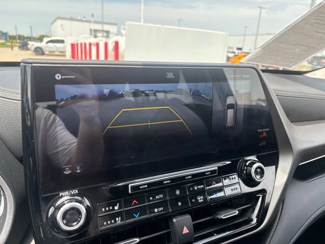 Used 2022 Toyota Highlander Limited AWD/4WD image 36