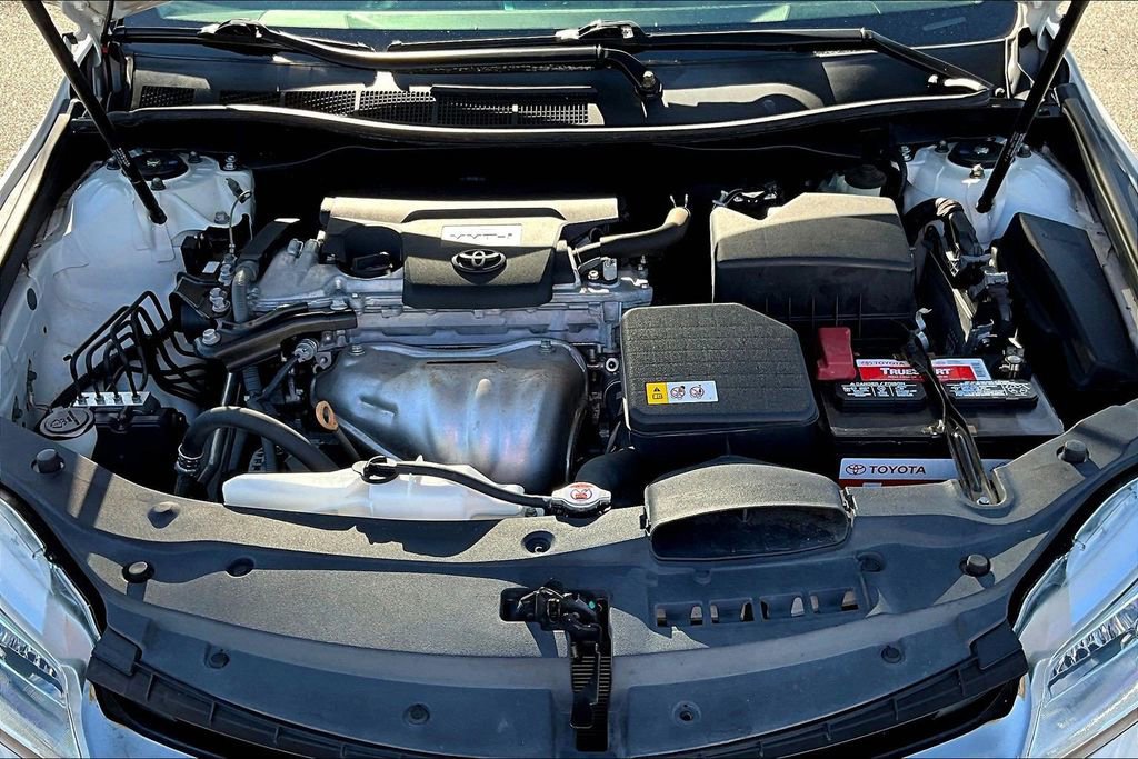 Used 2017 Toyota Camry XSE FWD image 32