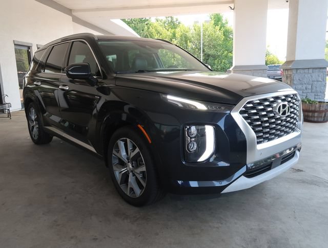 Used 2021 Hyundai Palisade Limited FWD image 3