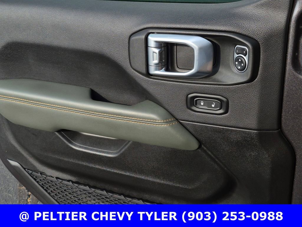 Used 2025 Jeep Gladiator Mojave image 29