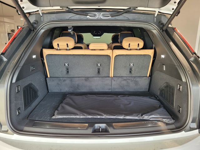 New 2025 Cadillac Escalade IQ Sport 2 w/ LPO, ONYX Package image 26