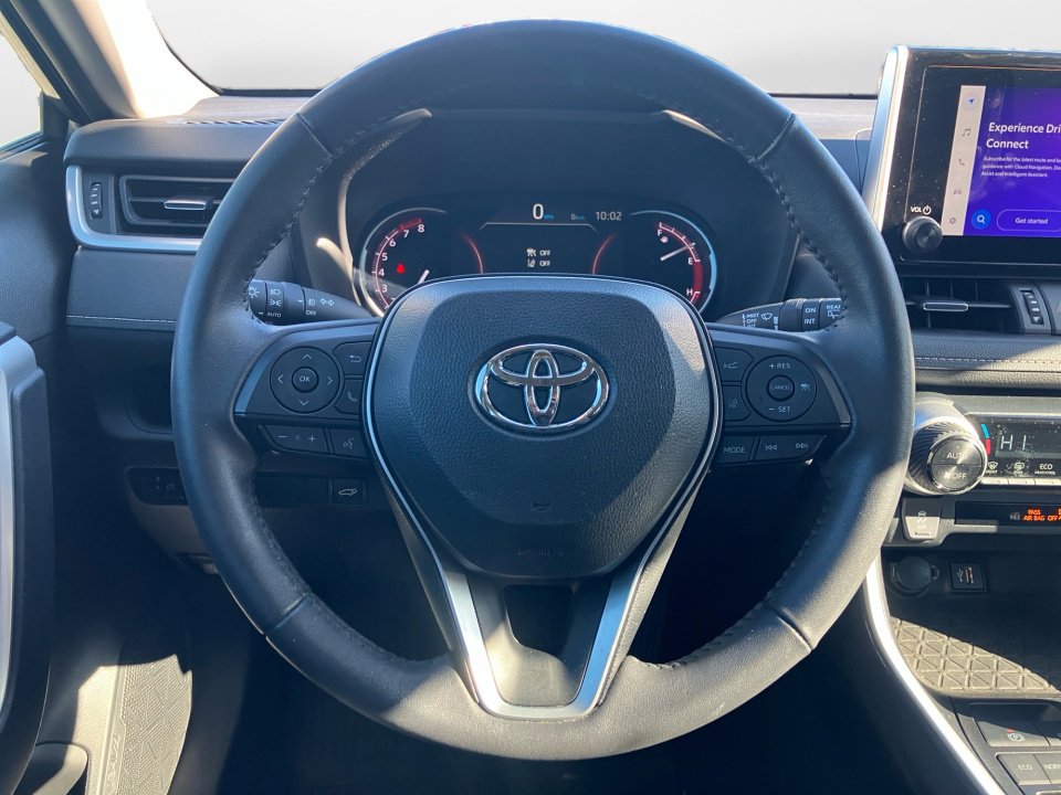 Used 2024 Toyota RAV4 XLE Premium image 13