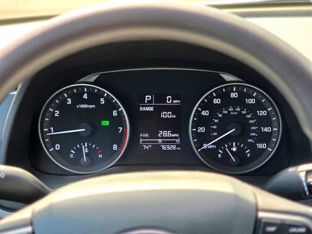Used 2018 Hyundai Elantra SE FWD image 15