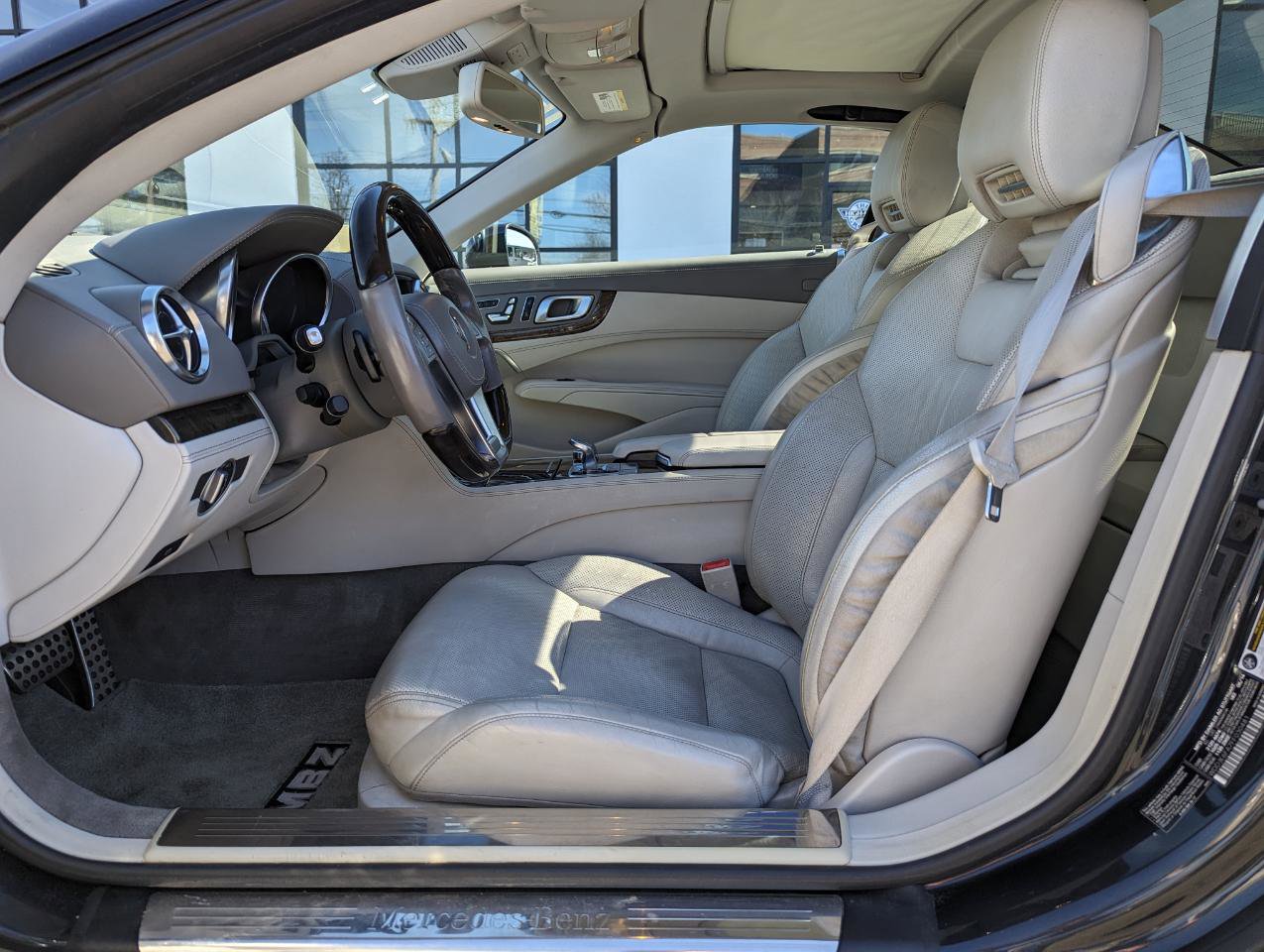 Used 2015 Mercedes-Benz SL 400 image 13