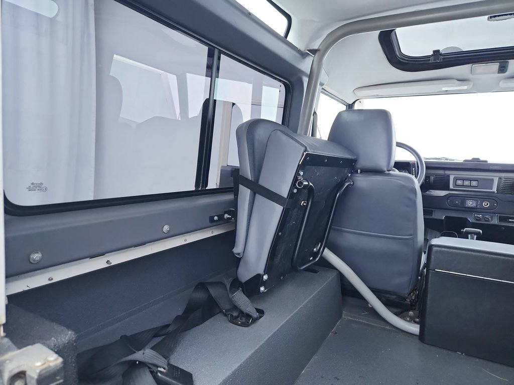 Used 1997 Land Rover Defender 90 image 27