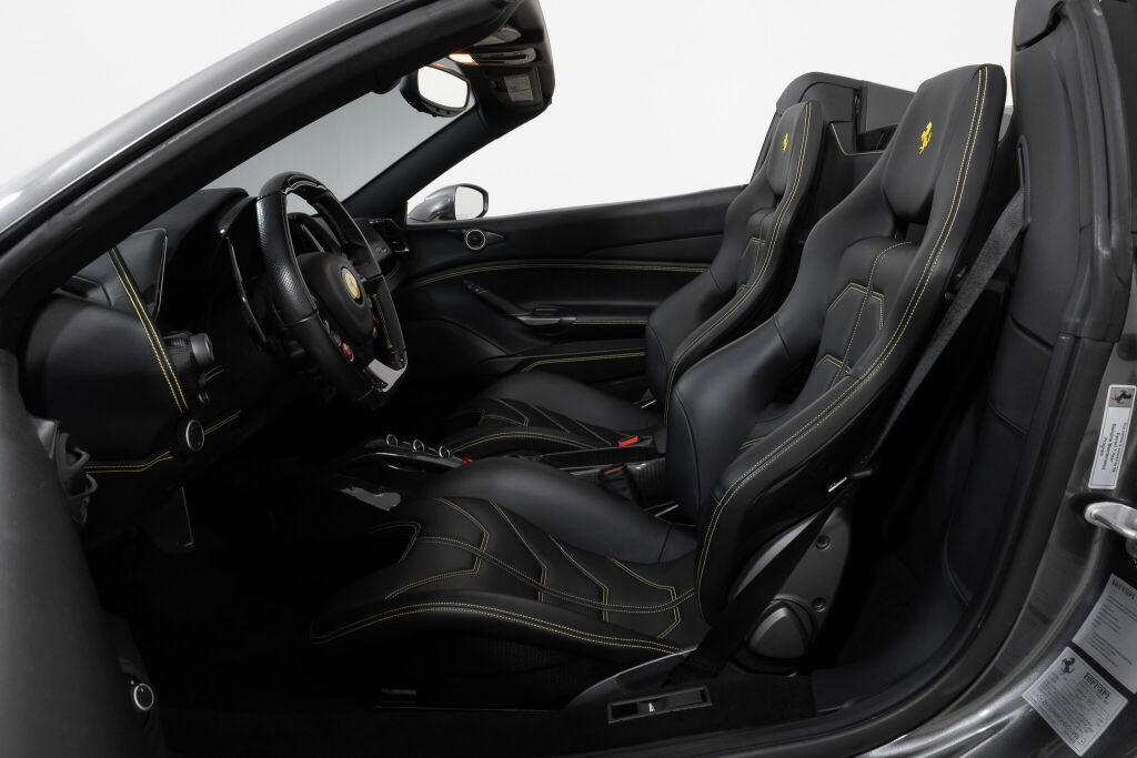 Used 2017 Ferrari 488 Spider RWD image 28