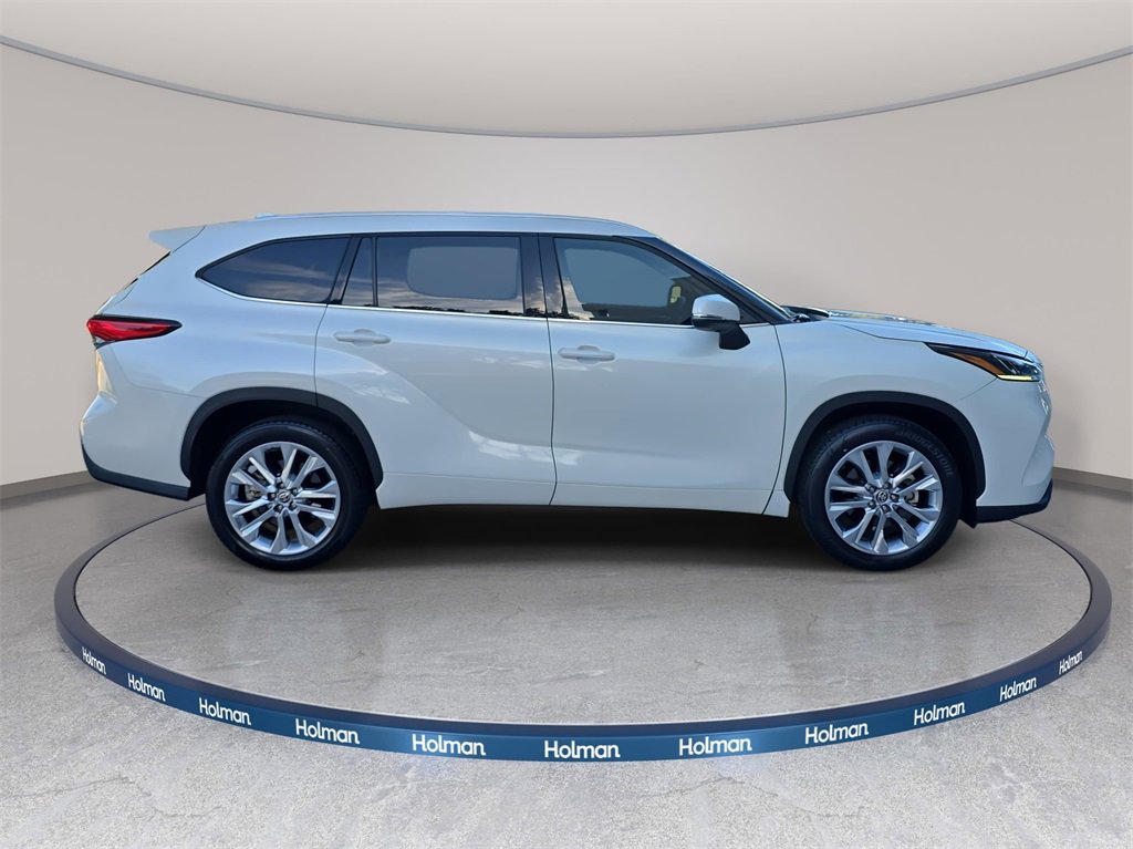 Used 2021 Toyota Highlander Limited image 5