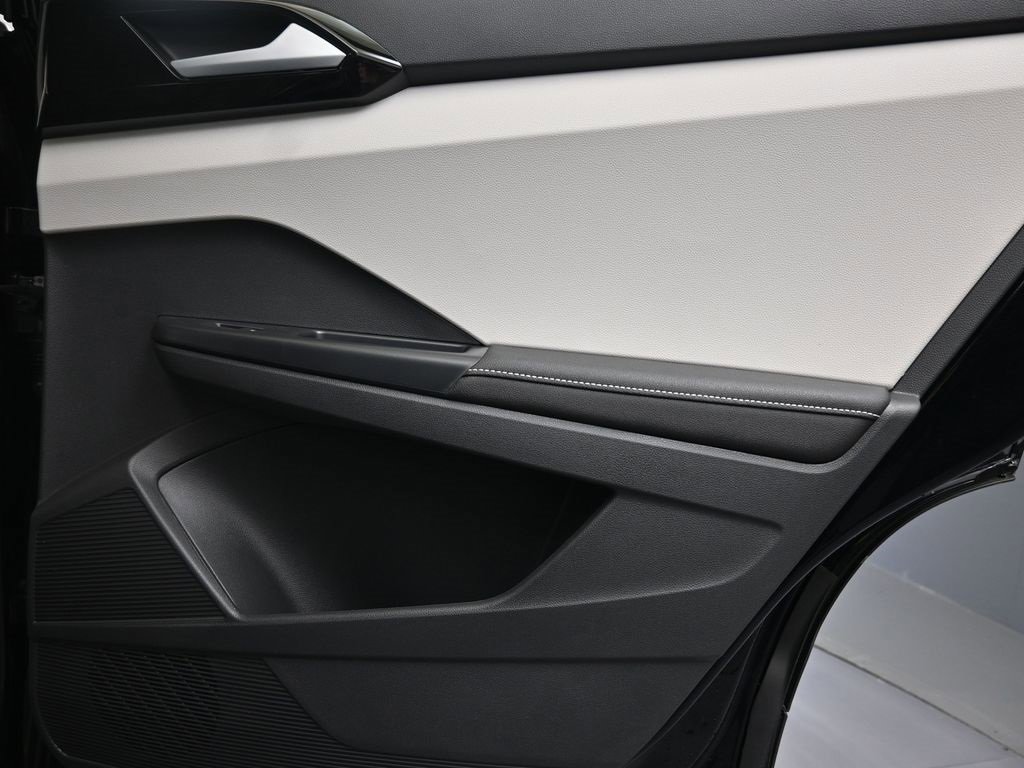 New 2025 Volkswagen Taos S image 14