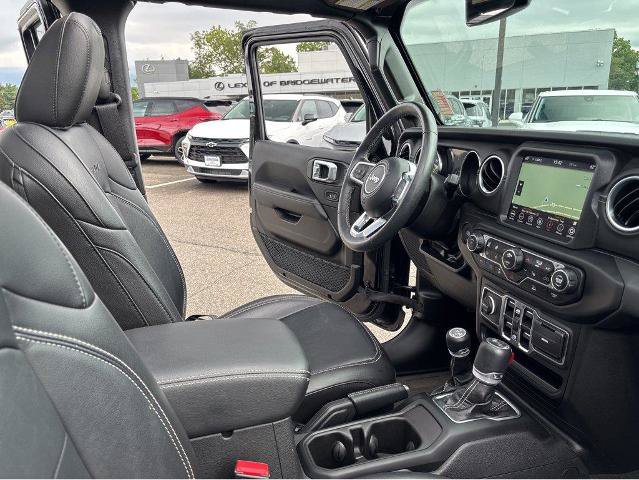 Used 2023 Jeep Wrangler Unlimited Sahara w/ Cold Weather Group AWD/4WD image 16