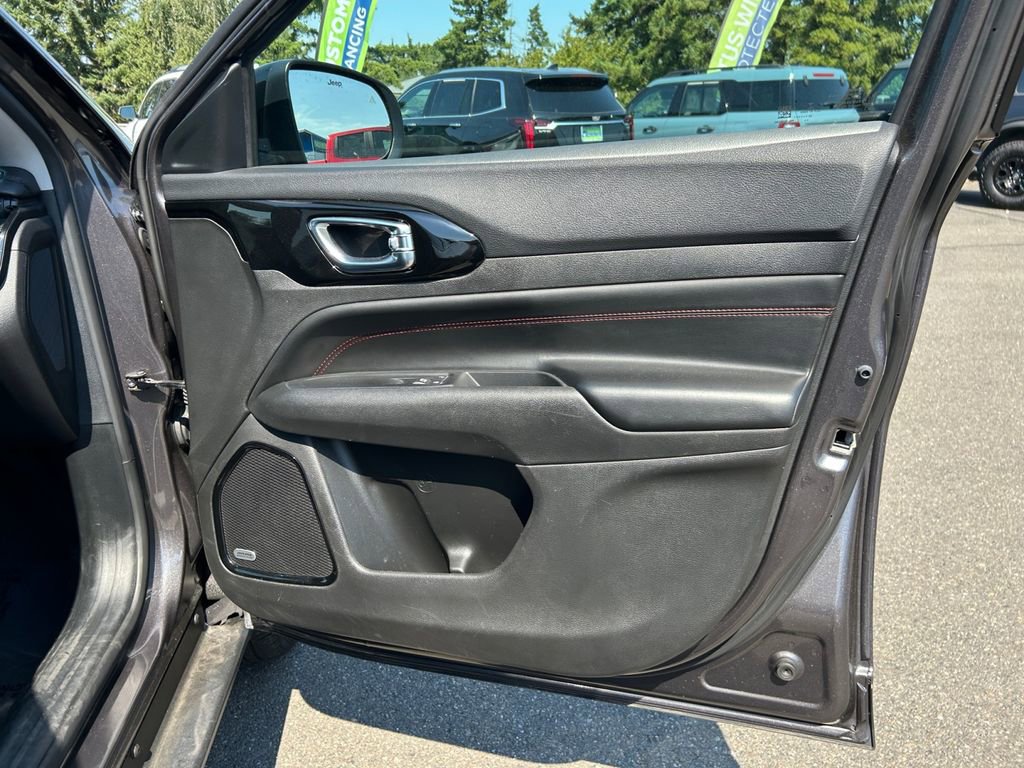 Used 2022 Jeep Compass Trailhawk w/ Trailhawk Elite Group image 25