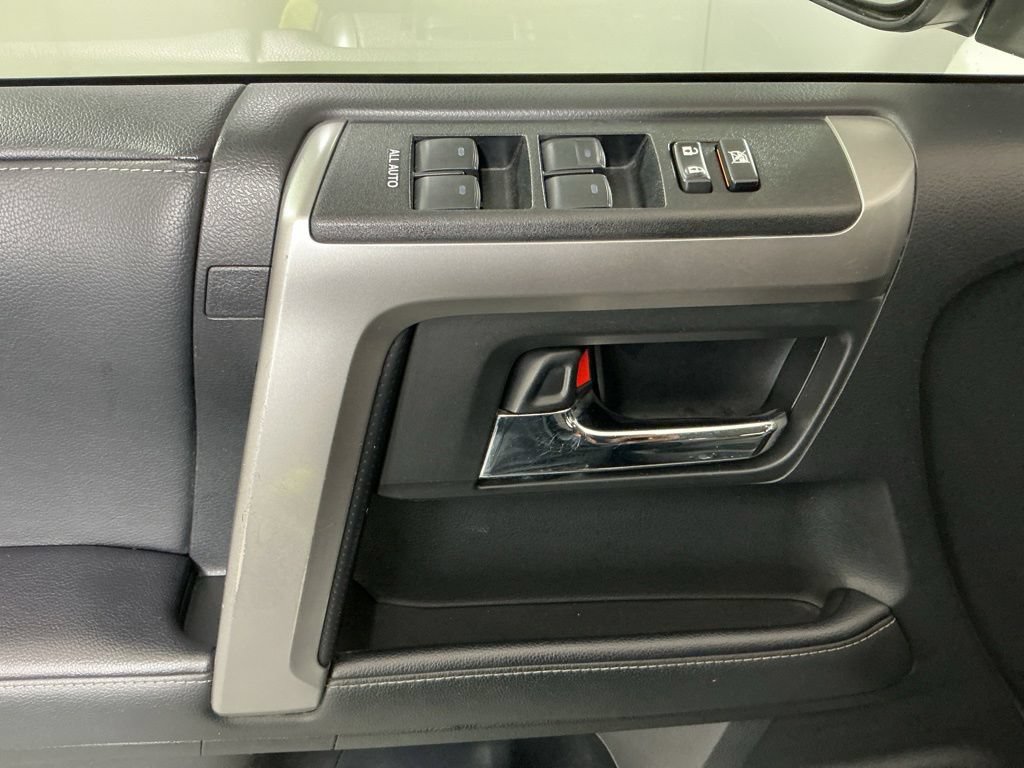 Used 2020 Toyota 4Runner SR5 RWD image 17