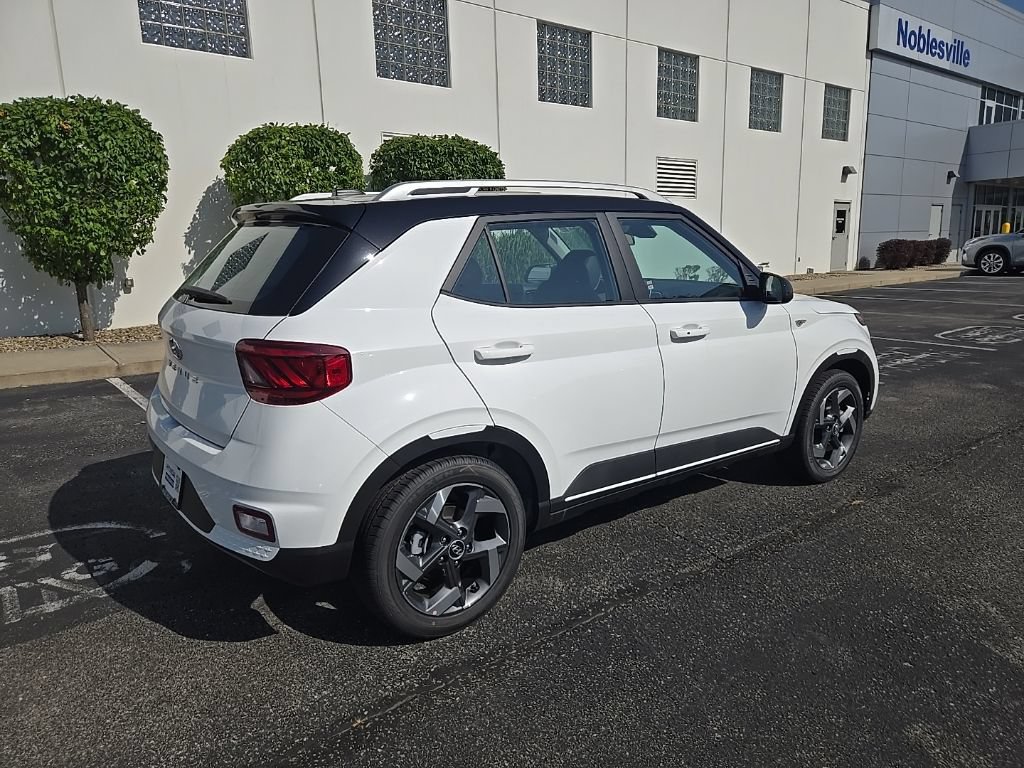 New 2026 Hyundai Venue SEL FWD image 8