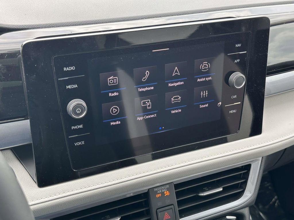 New 2026 Volkswagen Taos SEL AWD/4WD image 19