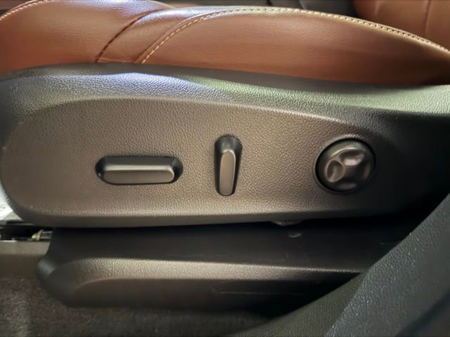 Used 2017 Buick Envision Essence FWD image 16