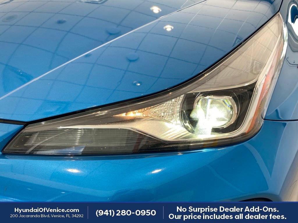 Used 2022 Toyota Prius LE FWD image 9