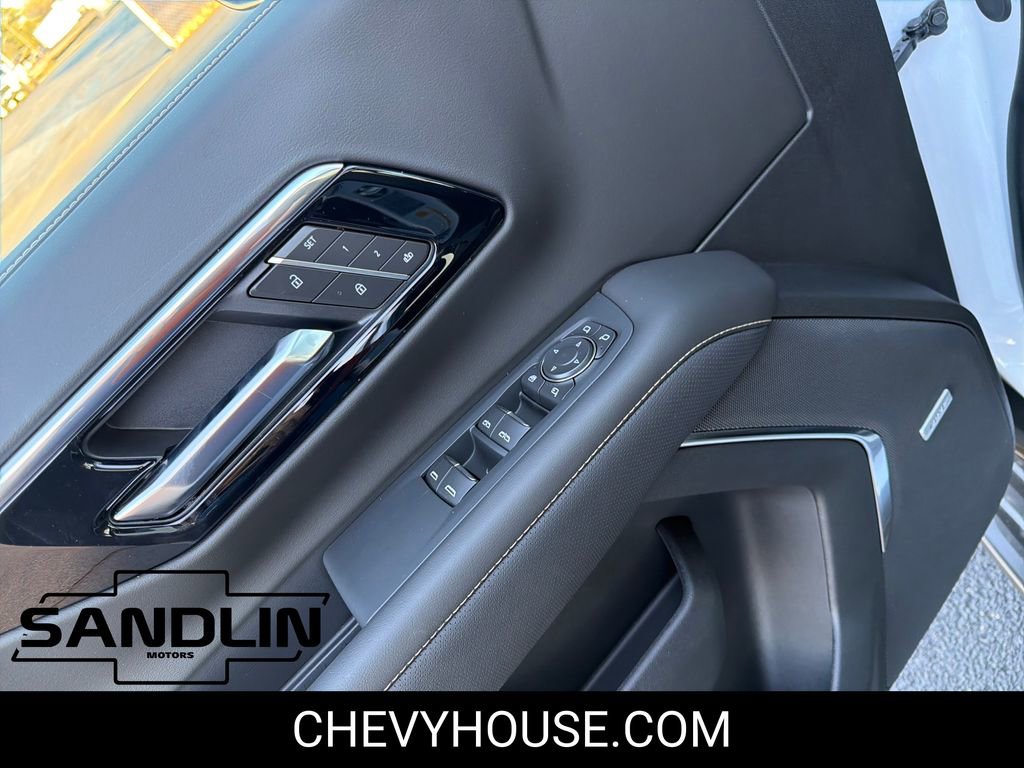 New 2026 Chevrolet Suburban Premier image 15