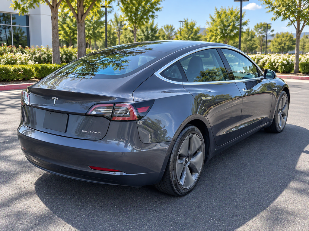 Used 2020 Tesla Model 3 Long Range AWD/4WD image 8