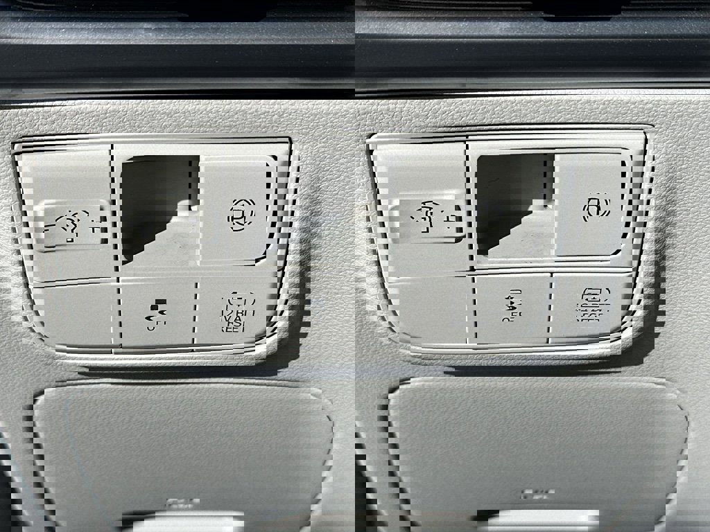 New 2026 Hyundai Tucson Blue SE image 23