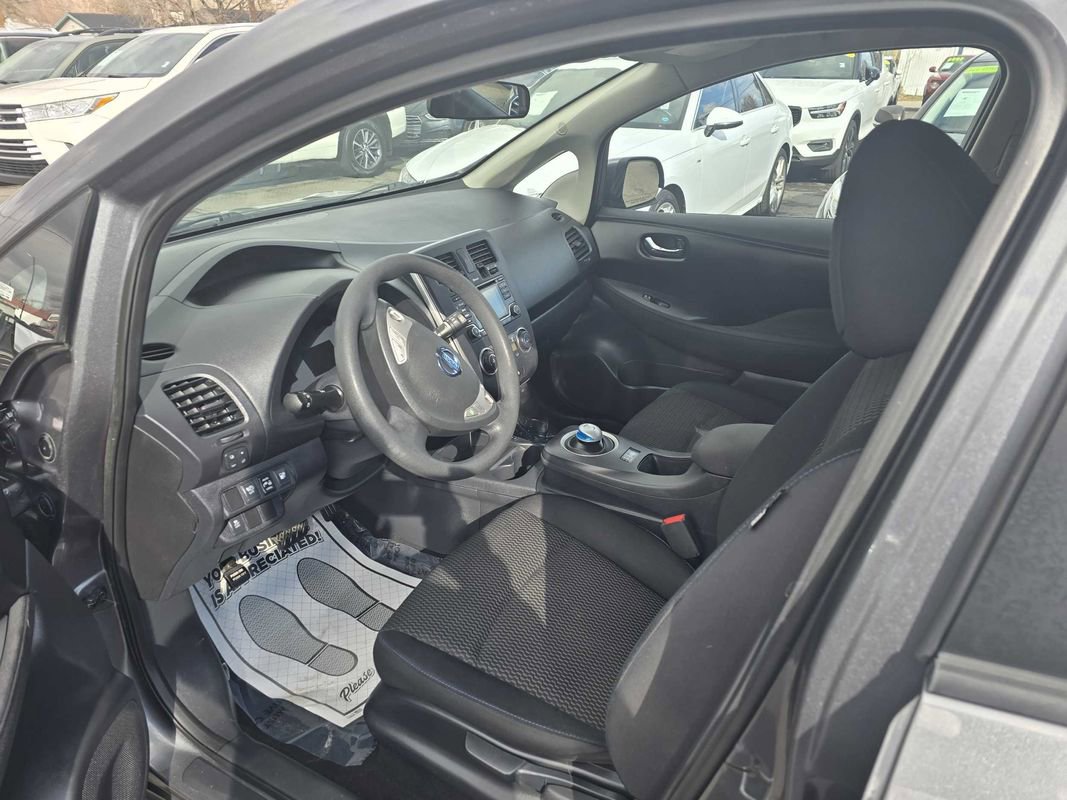 Used 2017 Nissan Leaf S image 23