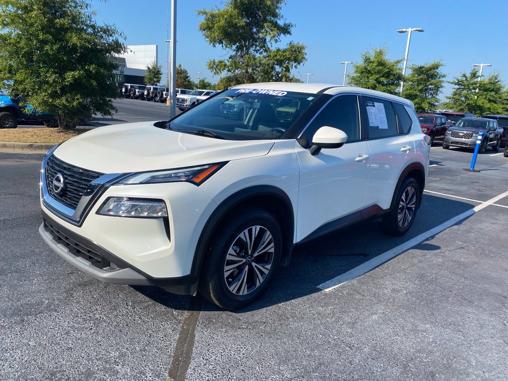 Used 2023 Nissan Rogue SV FWD image 3