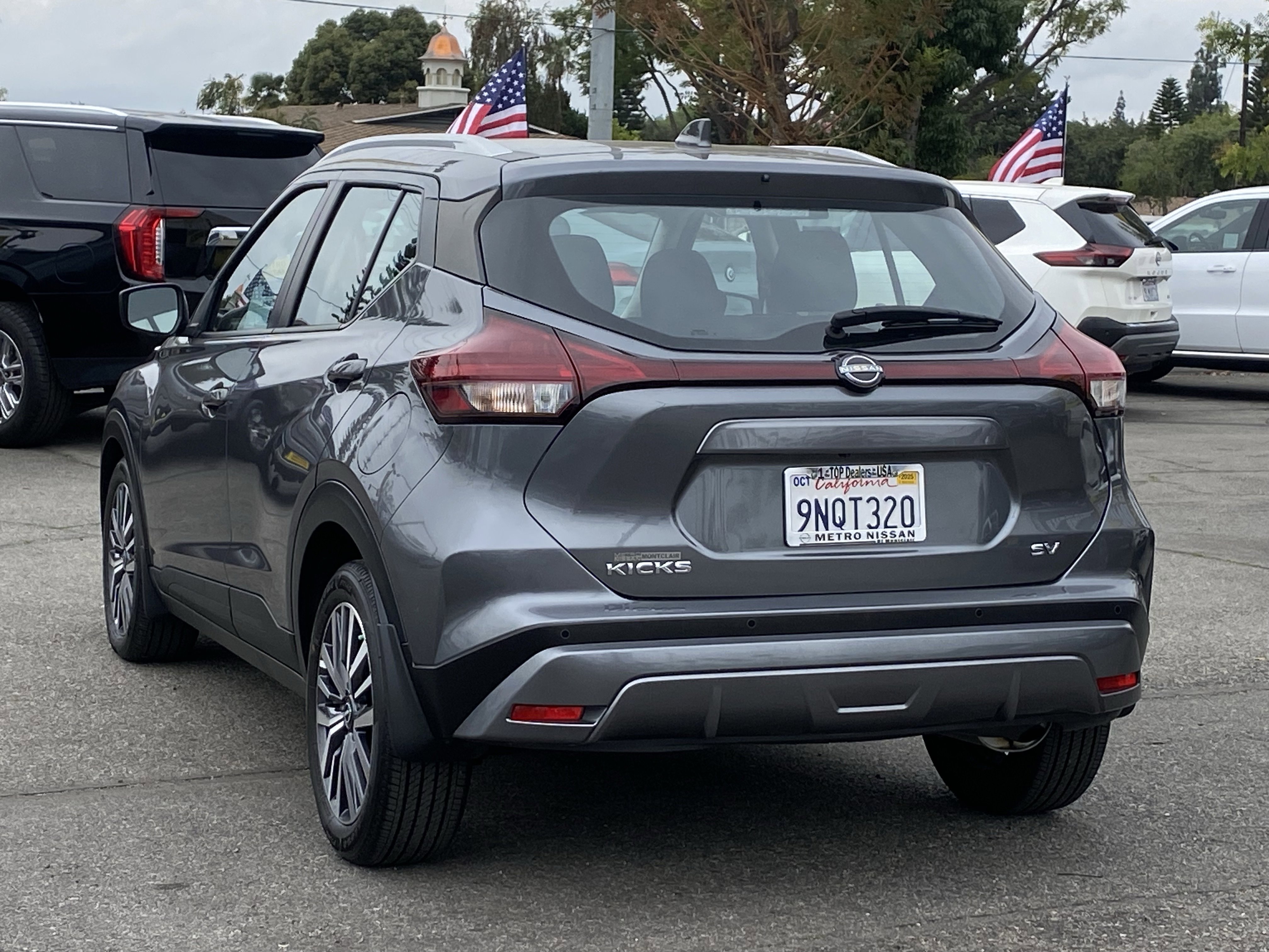 Certified 2024 Nissan Kicks SV FWD image 4