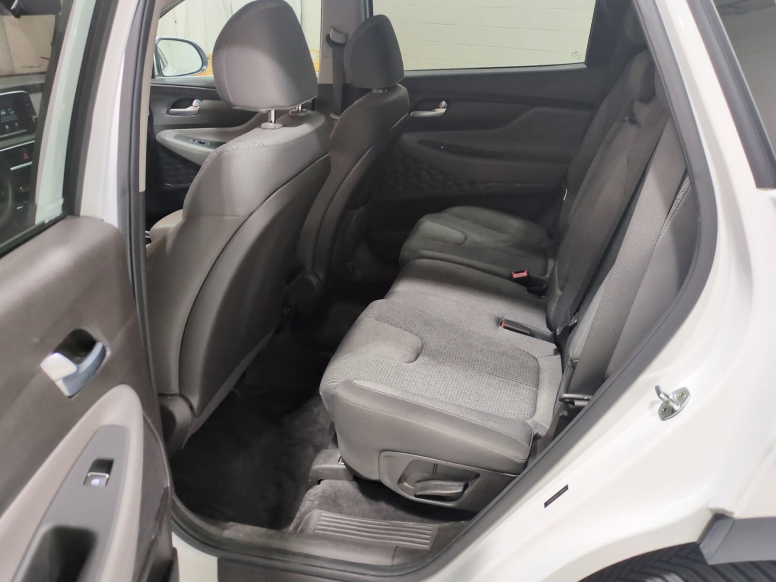 Used 2019 Hyundai Santa Fe SE AWD/4WD image 13