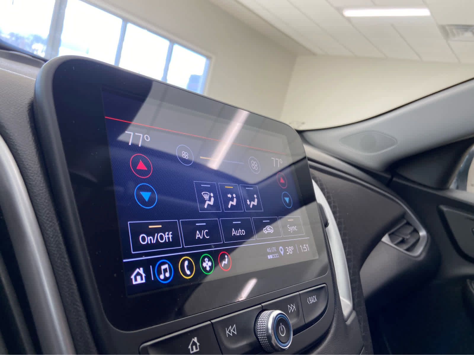 Used 2024 Chevrolet Malibu LT image 27