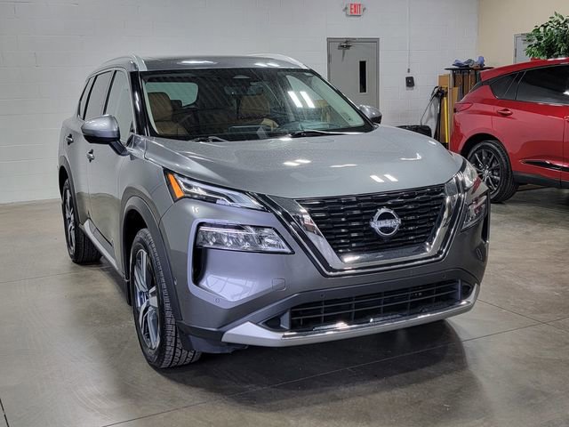 Used 2023 Nissan Rogue Platinum w/ Platinum Premium Package image 4